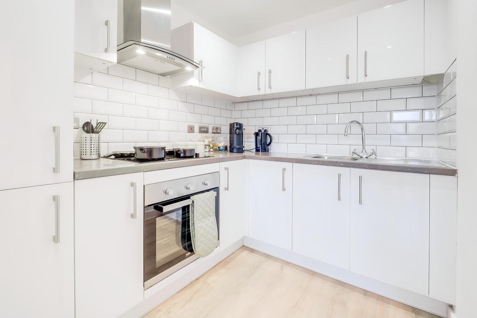 Apartment Pan-asian Suite- Freepark+ Supra Games +netflix + Coffee Machine- Maihom *